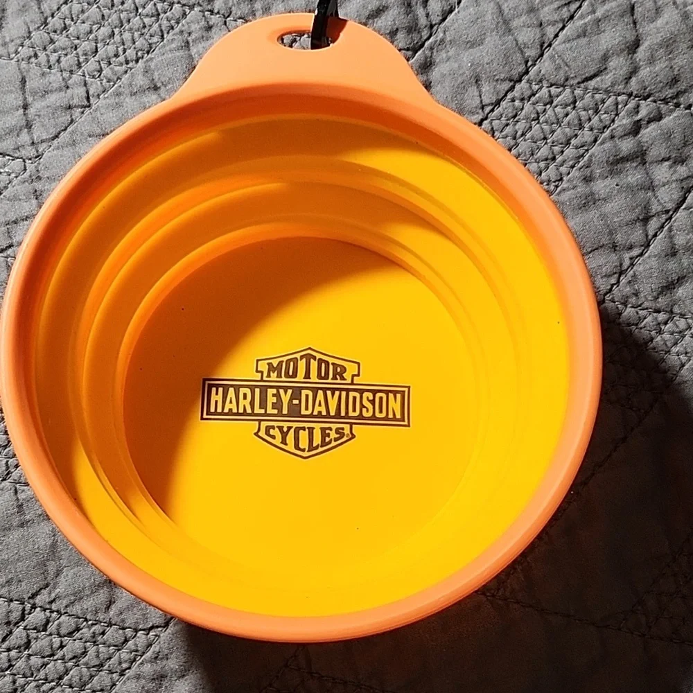 Portable, collapsible dog water bowl - Picture 2 of 5